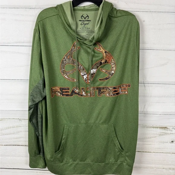 Realtree Green Camouflage Sweater with Logo - Picture 1 of 5